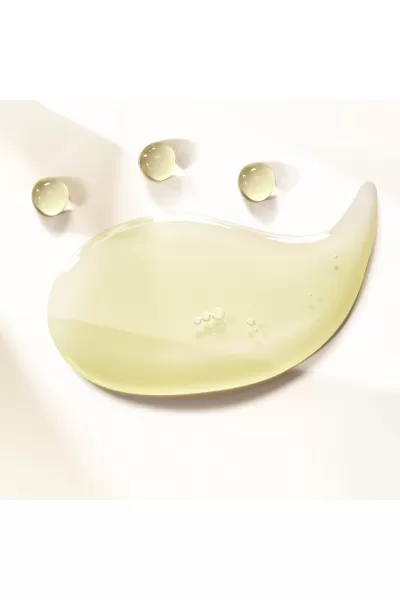 تغذیه کننده و تقویت کننده مو افزایش شفافیت و درخشندگی مو نرم کننده و براق کننده مو بدون ایجاد حس سنگینی روی مو غنی شده بوسیله کراتین مایع حاوی ویتامین E و پرو ویتامین مناسب برای انواع مو   به ویژه موهای خشک و شکننده سبک و با جذب سریع   بدون بر جا گذاشتن ا پانتن Pantene روغن مو کراتین