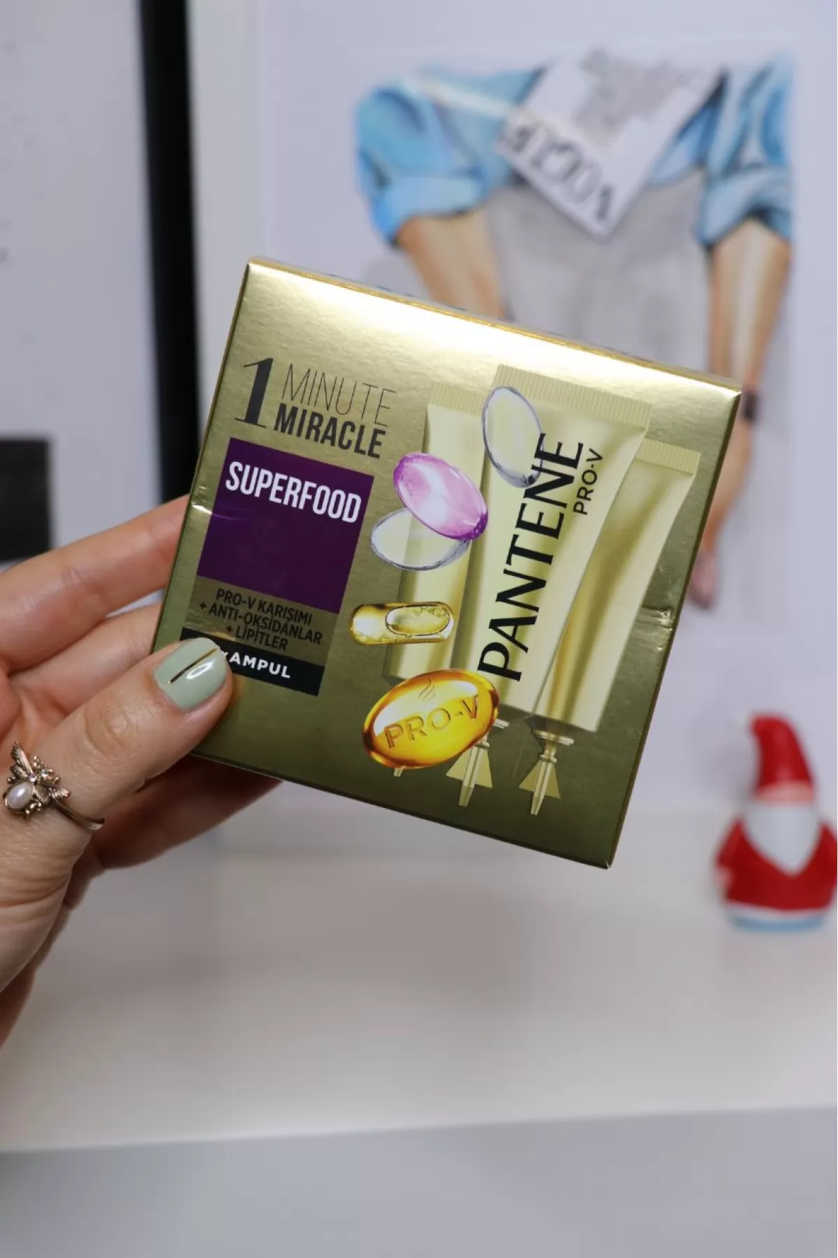 ترمیم کننده و تغذیه کننده موهای خشک و آسیب دیده،حاوی فرمول pro v پانتن Pantene ماسک مو