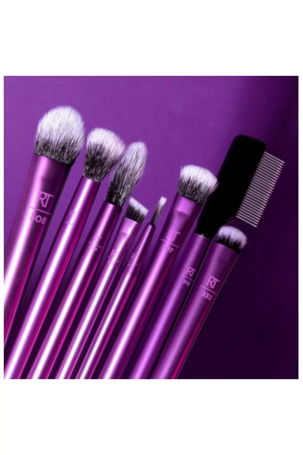 ست براش حرفه ای  میکاپ چشم دارای 8 براش کاربردی  مناسب انواع تکنیک های آرایش چشم  مناسب ترکیب کردن انواع سایه های پودری و کرمی  مناسب برای انواع خط چشم  الیاف مصنوعی با کیفیت و دوام بالا  دارای پرز های بسیار نرم مناسب آرایش روزانه شستشوی آسان پخش یکدست و ریل تکنیک Real techiques ست براش آرایش چشم ریل تکنیک