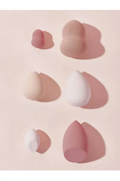دارای 6 اسفنج کاربردی در ابعاد و شکل های مختلف دارای بافت نرم و لطیف مناسب پخش کردن کرم پودر قابل استفاده برای آرایش چشم مناسب برای تمامی محصولات آرایشی جلوگیری از هدر رفتن مواد آرایشی مناسب فید و بلندینگ قابلیت شستشو ضد حساسیت پوستی شیگلم SHEGLAM پک 6 تایی بیوتی بلندر