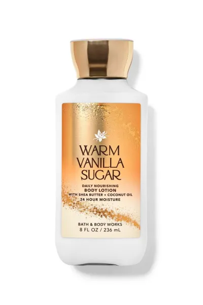 لوسیون بدن  Warm Vanilla Sugar بث اند بادی ورک با طبع گرم و شیرین  و رایحه‌ای از گروه بویایی شرقی وانیلی  این حس ناب را برای تو به ارمغان می‌آورد. این بادی میست  با ماندگاری قابل‌قبول  برای خانم‌های شیک‌پوش و خاص‌پسند طراحی شده است. بث اند بادی Bath & Body Works لوسیون بدن وارم وانیلا شوگر Warm vanilla sugar