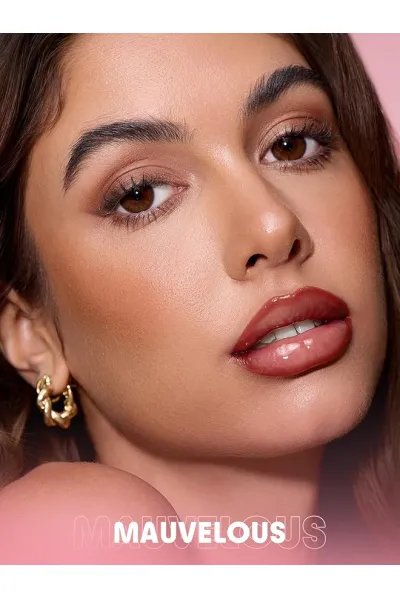 فرمول Peel Off منحصر به فرد برای رنگ‌دهی ماندگار و بی‌نیاز از تمدید  رنگ Mauvelous (صورتی یاسی ملایم) مناسب انواع رنگ پوست  احساس سبکی روی لب بدون خشکی یا سنگینی  مقاومت بالا در برابر تعریق  خوردن و نوشیدن  وگان و فاقد گلوتن  بدون هیچ‌گونه تست حیوانی  اید شیگلم SHEGLAM خط لب پیل آف Mauvelous