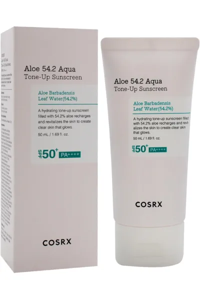روشن کننده و یکدست کننده پوست  ضد آفتاب تون آپ کوزارکس با SPF 50 و PAبافت سبک و جذب سریع  بدون ایجاد حس چربی  پوست را روشن و یکنواخت کرده و از آن در برابر اشعه‌های مضر آفتاب محافظت می‌کند. کوزارکس COSRX ضد آفتاب آلوئه