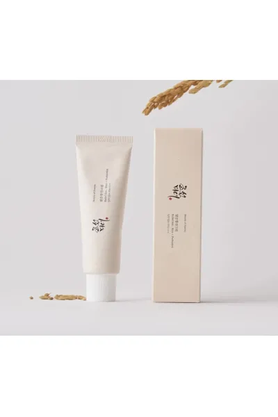 ضد آفتاب SPF50  محافظ UVA UVB و PA++++ 30 درصد عصاره برنج و عصاره تخمیر شده دانه آن حاوی ویتامین B  C  E  اسید آمینه و مواد معدنی دارای بافت کرمی نرم کننده و سبک غیر چسبناک بیوتی آف جوسان Beauty of Joseon ضد آفتاب برنج قوی RELIEF SUN