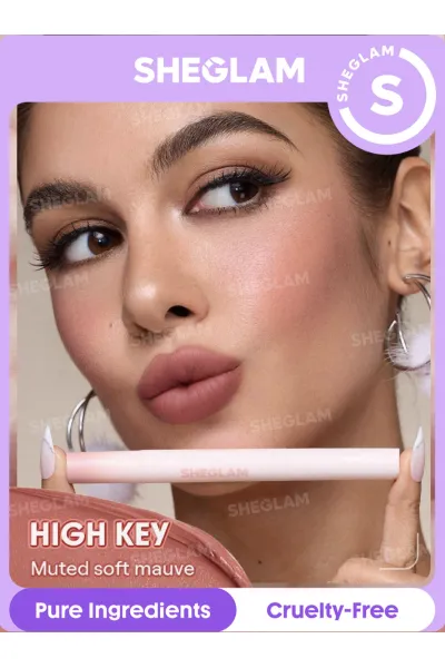 فینیش-مات-مخملی-و-soft-blur-ایجاد-افکت-لب-فید-شده-و-کره‌ای-دارای-اپلیکاتور-پاف-اسفنجی-بافت-سبک-و-mousse-like-پخش-راحت-روی-لب-ایجاد-جلوه-soft-focus-روی-خطوط-لب-بدون-حس-سنگینی-زیاد-شیگلم-SHEGLAM-پاف-لیپ-مارشمالو-لب-و-گونه-HIGH-KEY