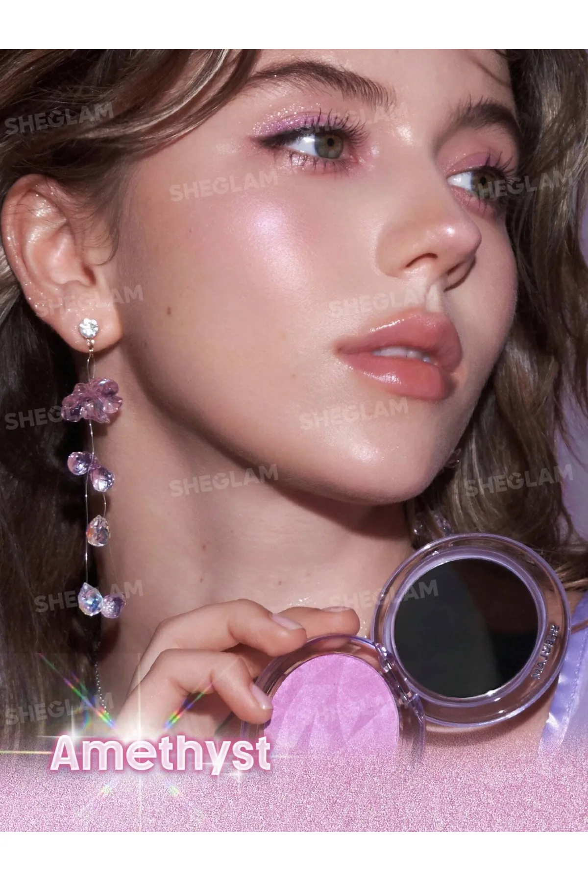 شامل رژگونه و سایه و بالم لب براق  فینیش محصولات: براق  طبیعی و سبک بافت محصولات: سبک و قابل استفاده روزانه مناسب استفاده روزانه و سفر مناسب انواع پوست طراحی الهام‌گرفته از کریستال‌ها و انرژی‌های مثبت تمرکز کالکشن: ترکیب آرایش و مفهوم انرژی/کریستال‌تراپی شیگلم SHEGLAM ست آرایشی کریستال Amethyst