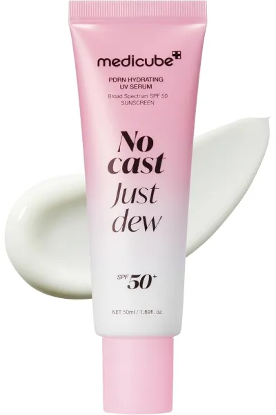 سرم ضد آفتاب آبرسان PDRN مدی کیوب مدل No Cast Just Dew با SPF50 از پوست در برابر UVA و UVB محافظت می‌کند. فرمول سبک آن حاوی PDRN  پانتنول  سنتلا و نیاسینامید است که ضمن آبرسانی و تسکین پوست  اثر خنک‌کننده دارد و بدون ایجاد رد سفید یا حس چربی  فینیش طبیعی مدی کیوب Medicube سرم ضد آفتاب آبرسان PDRN NO CAST just dew